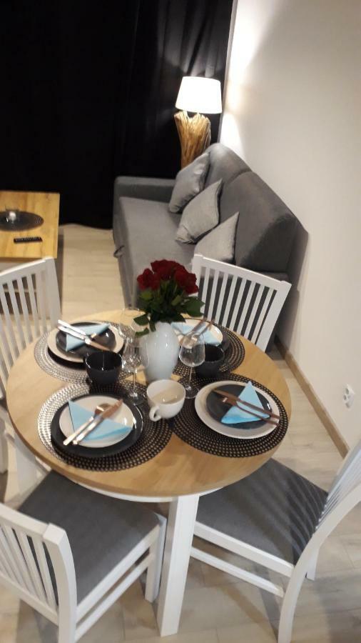 Apartament Oliwka Z Prywatnym Miejscem Postojowym Колобжег Экстерьер фото