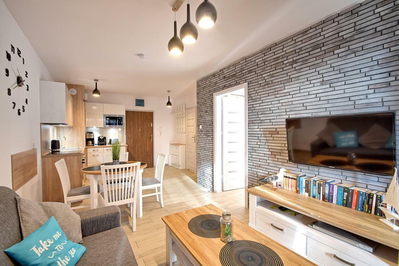 Apartament Oliwka Z Prywatnym Miejscem Postojowym Колобжег Экстерьер фото